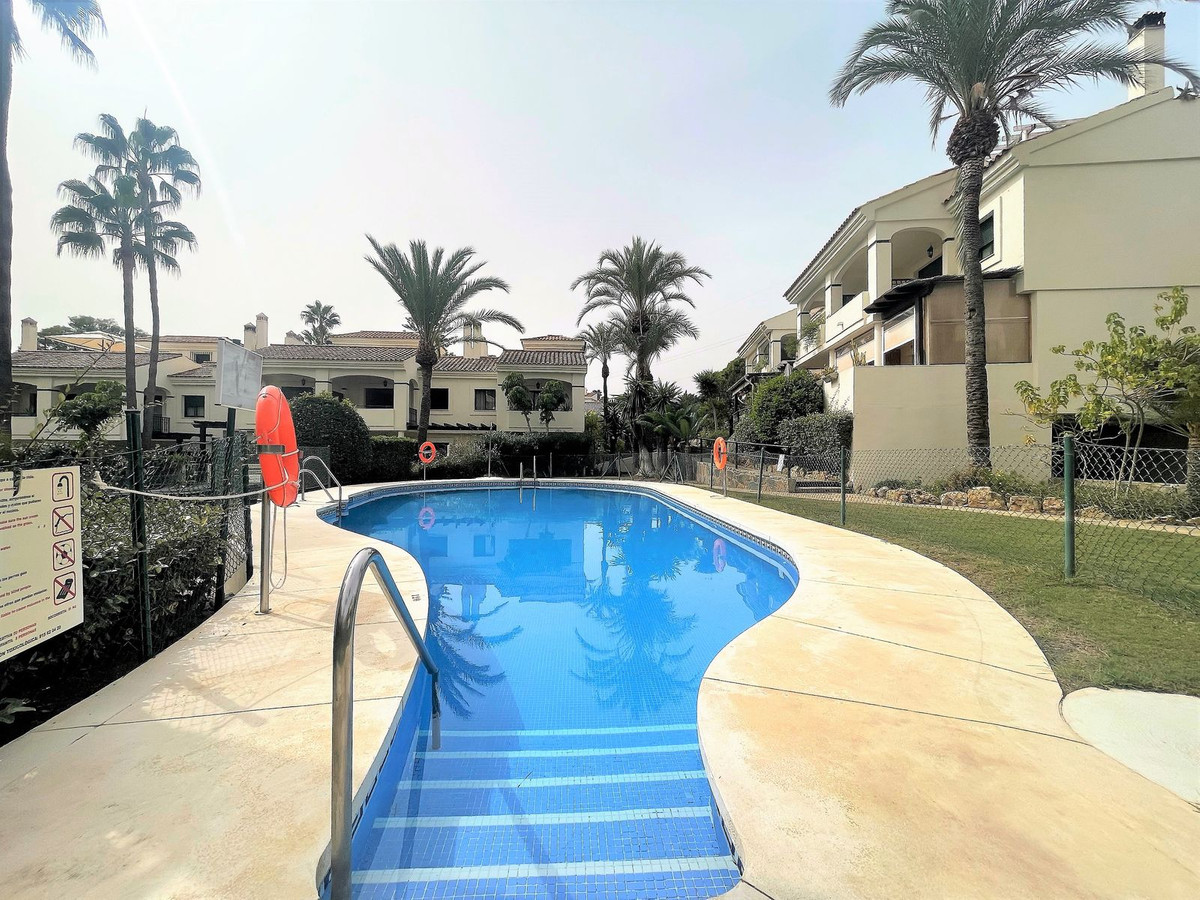 4 Bed, 3 Bath, HouseFor Sale, Atalaya, Malaga