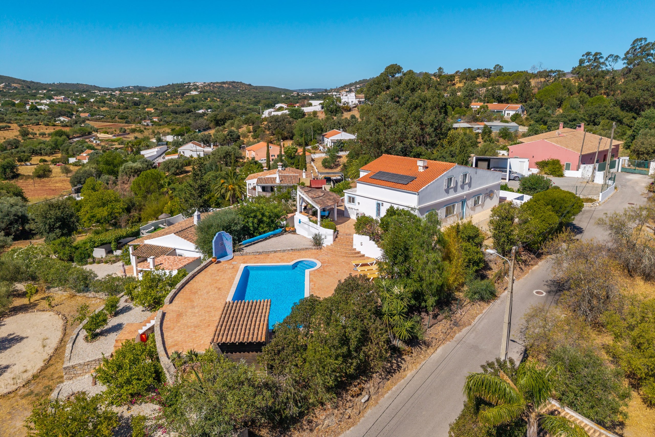 4 Bed, 3 Bath, HouseFor Sale, Sao Bras De Alportel, Faro, 8150-013