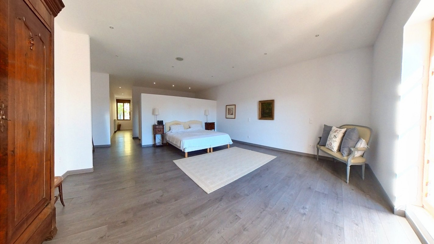 Commercial Property, For Sale