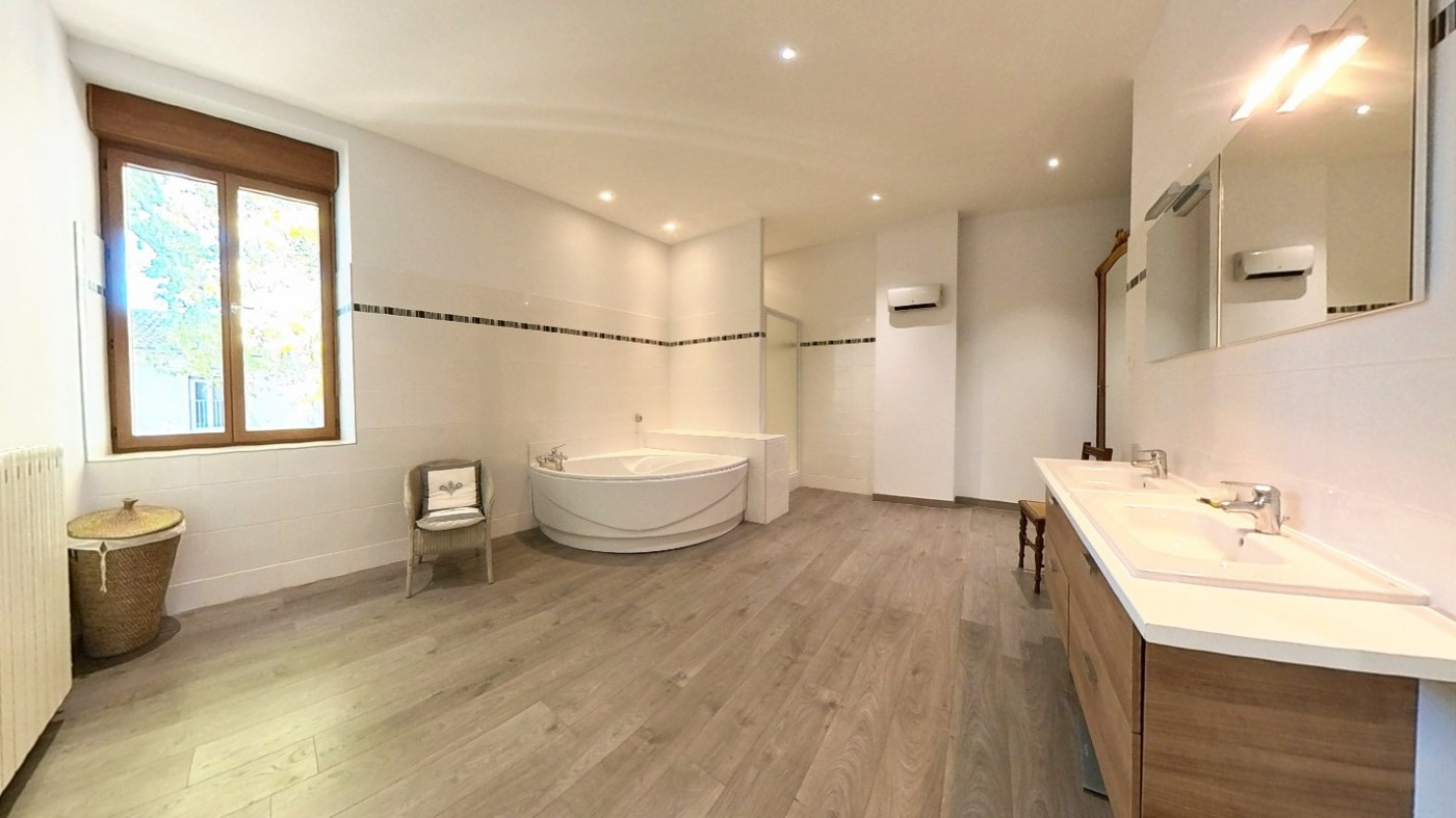 Commercial Property, For Sale