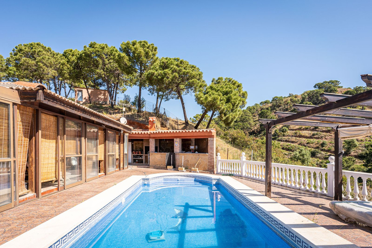 3 Bed, 3 Bath, HouseFor Sale, Estepona, Malaga 3 Bed, 3 Bath, HouseFor Sale, Estepona, Malaga