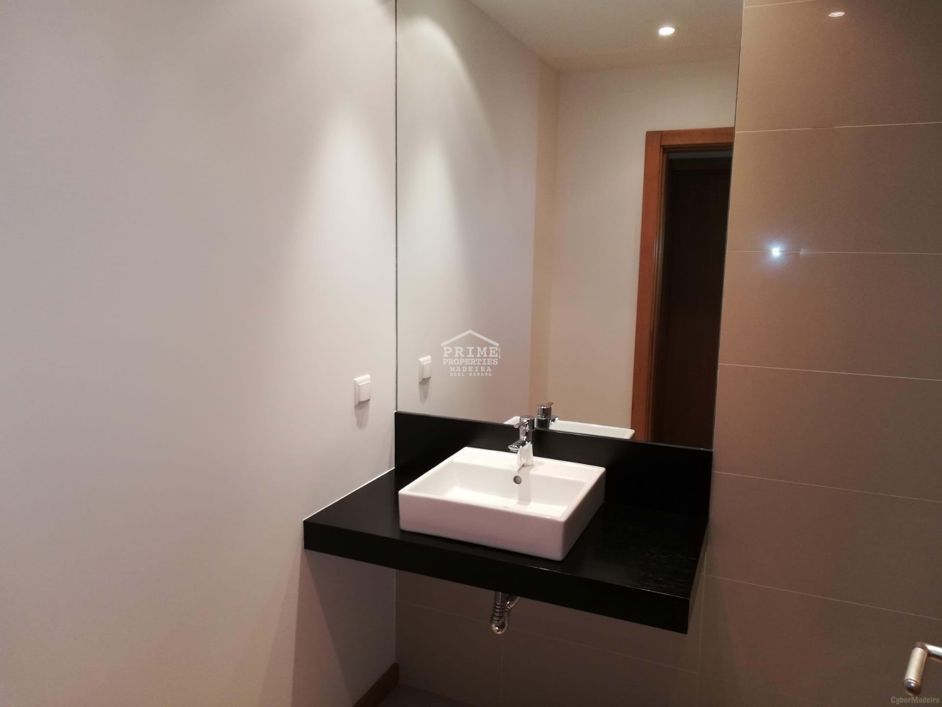 2 Bed, 2 Bath, ApartmentFor Sale, Santa Cruz, Ilha da Madeira, 9125-043