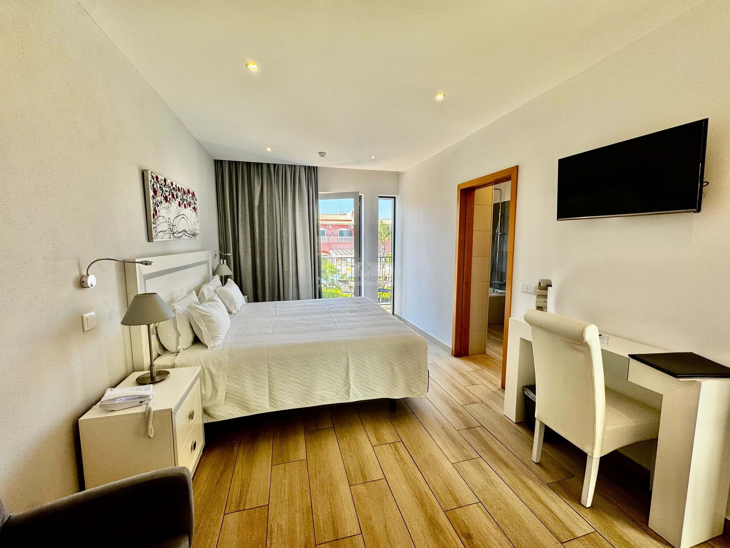 25 Bed, 32 Bath, HouseFor Sale, Lagos, Faro, 8600-621