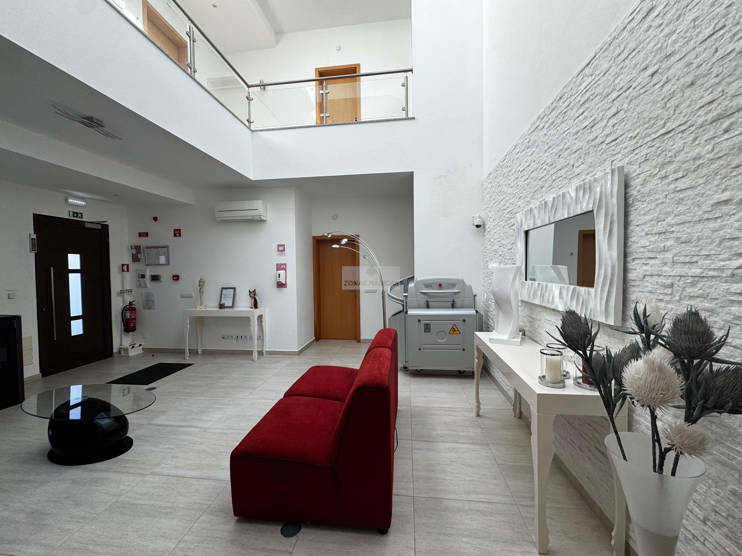 25 Bed, 32 Bath, HouseFor Sale, Lagos, Faro, 8600-621