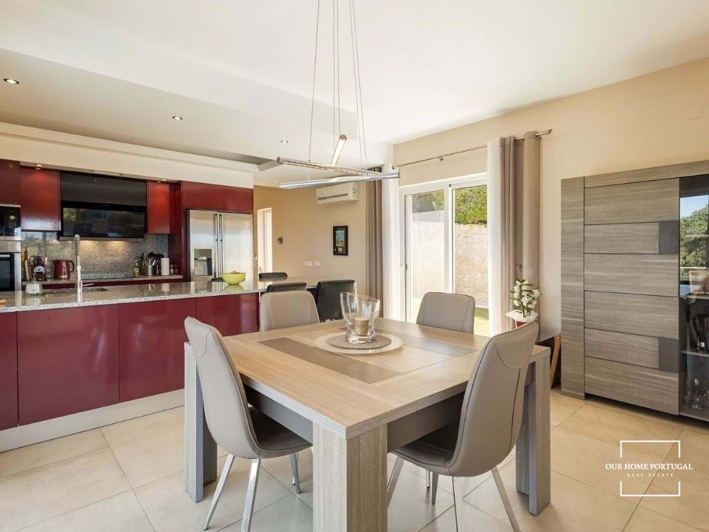 3 Bed, 2 Bath, HouseFor Sale, Lagoa, Faro, 8401-908