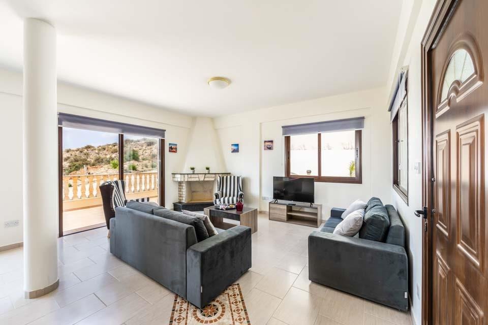 4 Bed, 3 Bath, HouseFor Sale, Kissonerga, Paphos 4 Bed, 3 Bath, HouseFor Sale, Kissonerga, Paphos
