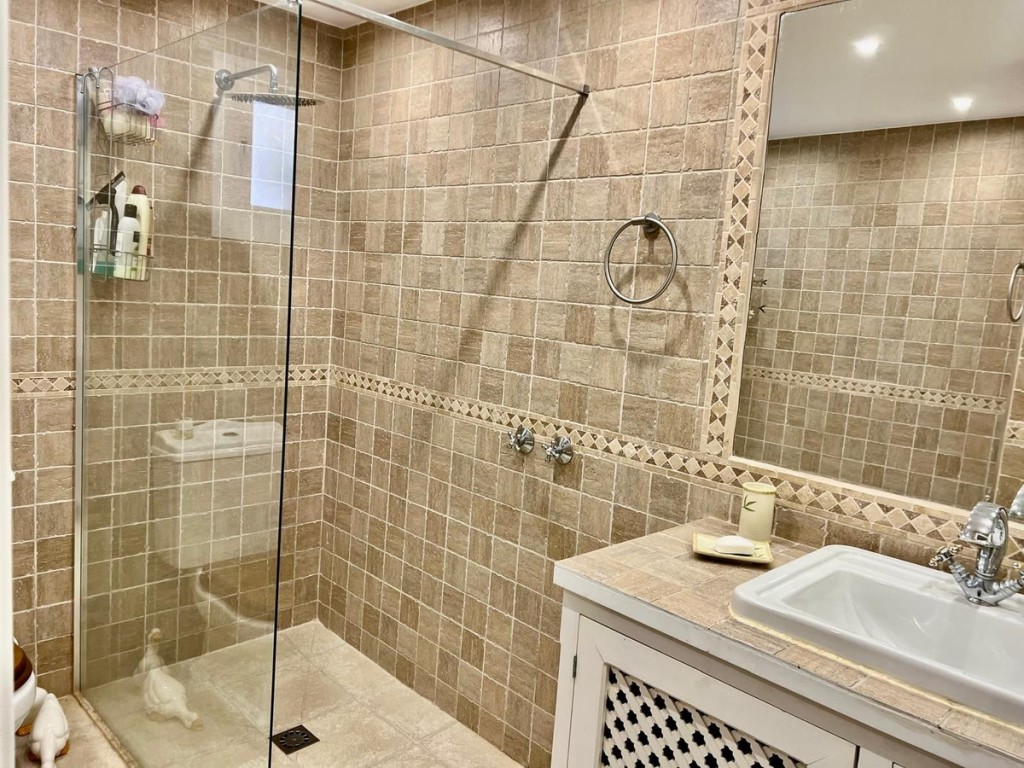 3 Bed, 3 Bath, HouseFor Sale, Estepona, Malaga