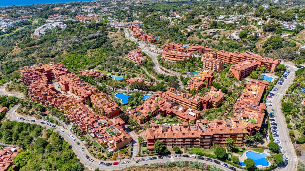 2 Bed, 2 Bath, ApartmentFor Sale, Marbella, Malaga