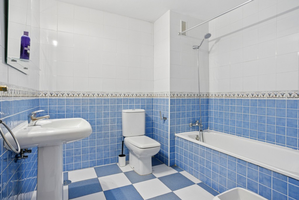 2 Bed, 2 Bath, ApartmentFor Sale, Marbella, Malaga