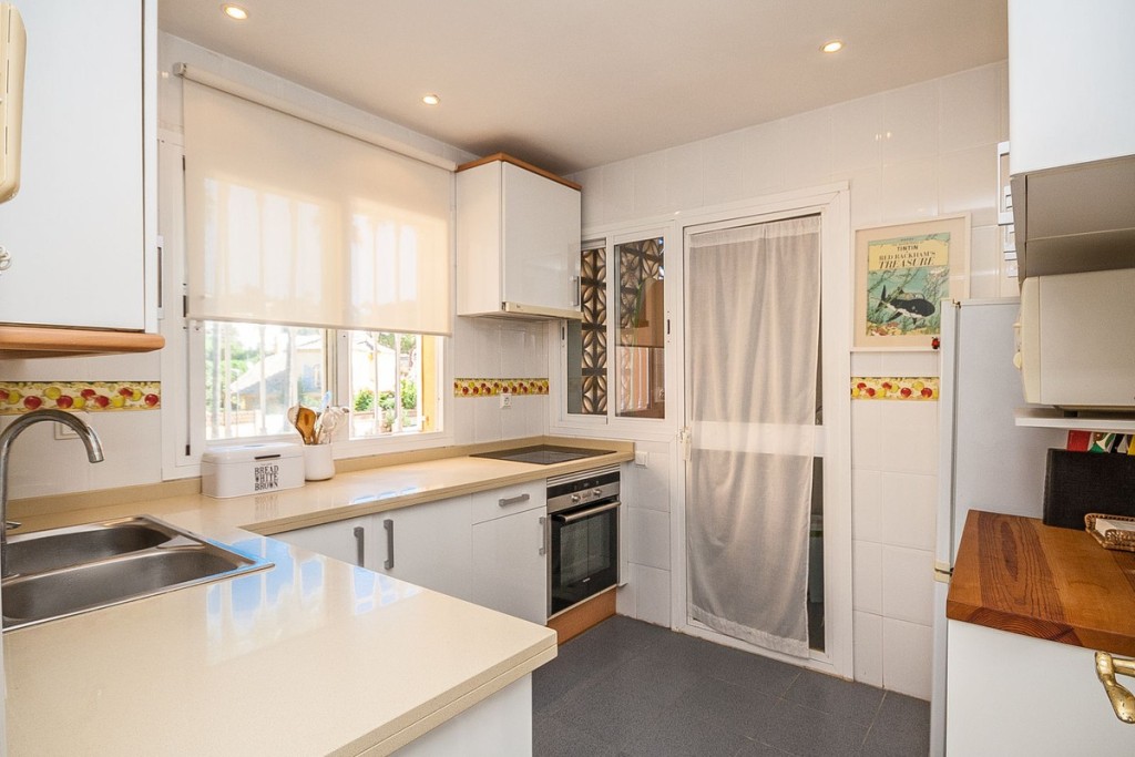 3 Bed, 2 Bath, ApartmentFor Sale, Marbella, Malaga