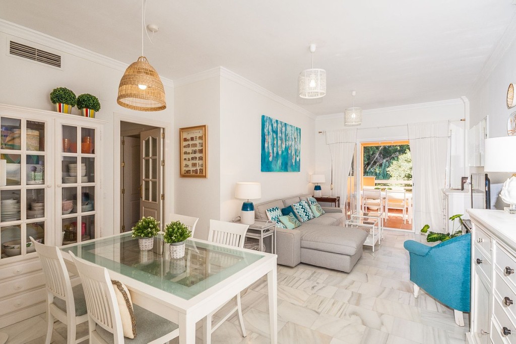 3 Bed, 2 Bath, ApartmentFor Sale, Marbella, Malaga