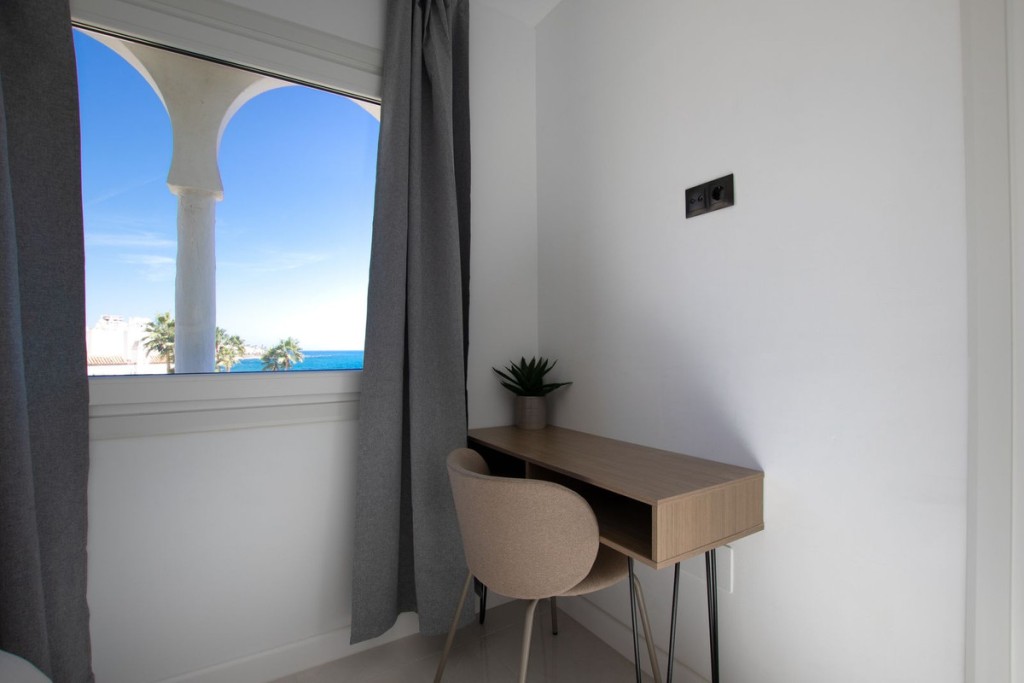 3 Bed, 2 Bath, ApartmentFor Sale, Calahonda, Malaga