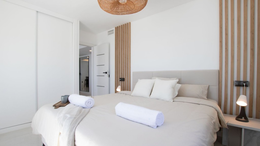 3 Bed, 2 Bath, ApartmentFor Sale, Calahonda, Malaga