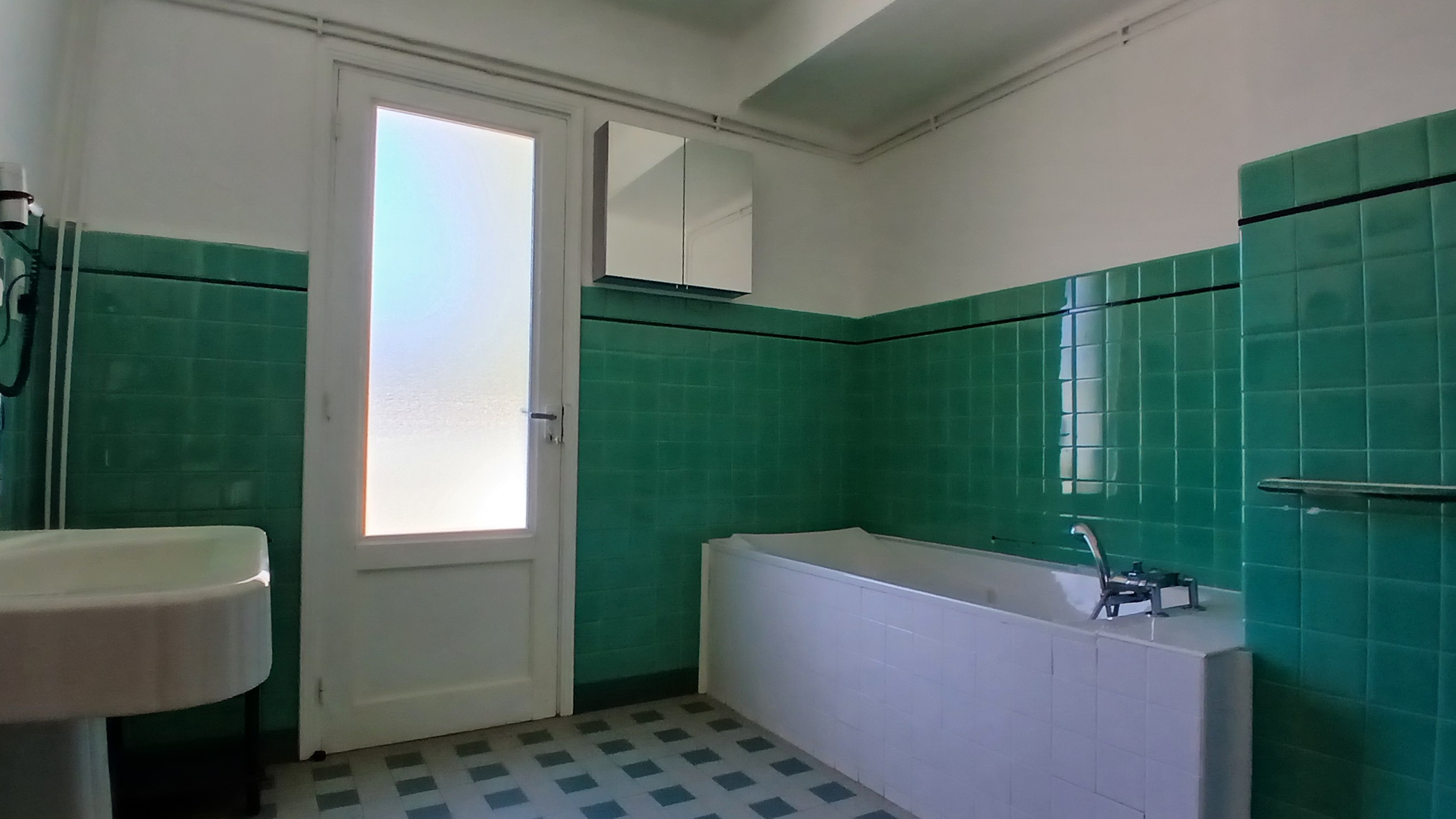 4 Bed, 1 Bath, HouseFor Sale, Limoux, Aude, Languedoc-Roussillon, 11300