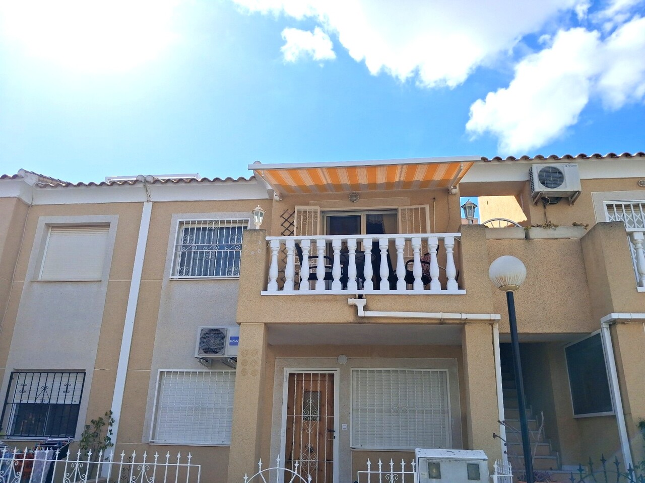 2 Bed, 1 Bath, ApartmentFor Sale, Los Balcones, Alicante