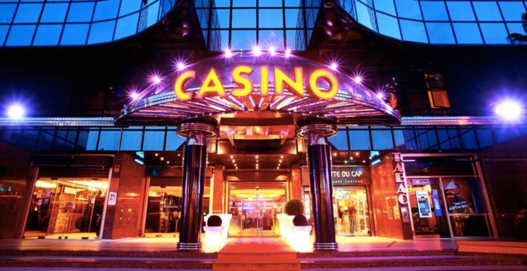 3 Bed, 2 Bath, ApartmentFor Sale, Antibes, Alpes-Maritimes