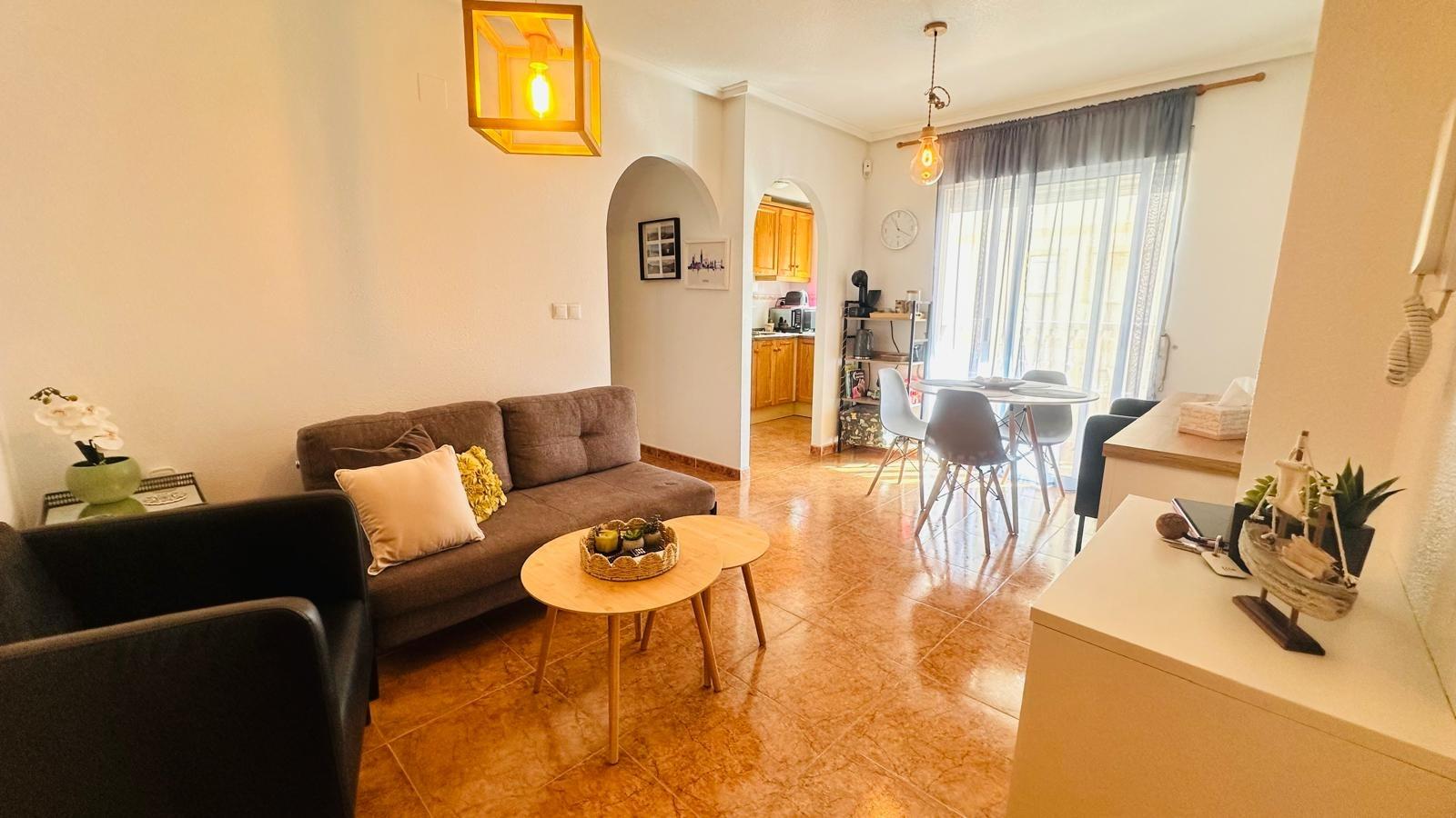2 Bed, 1 Bath, ApartmentFor Sale, Torrevieja, Alicante