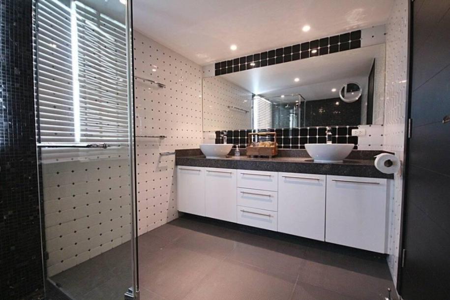 North - Hua Hin, Prachuap Khiri Khan, ,3 BathroomsBathrooms,For Sale,North - Hua Hin,16602-18517-HHLZ25014648