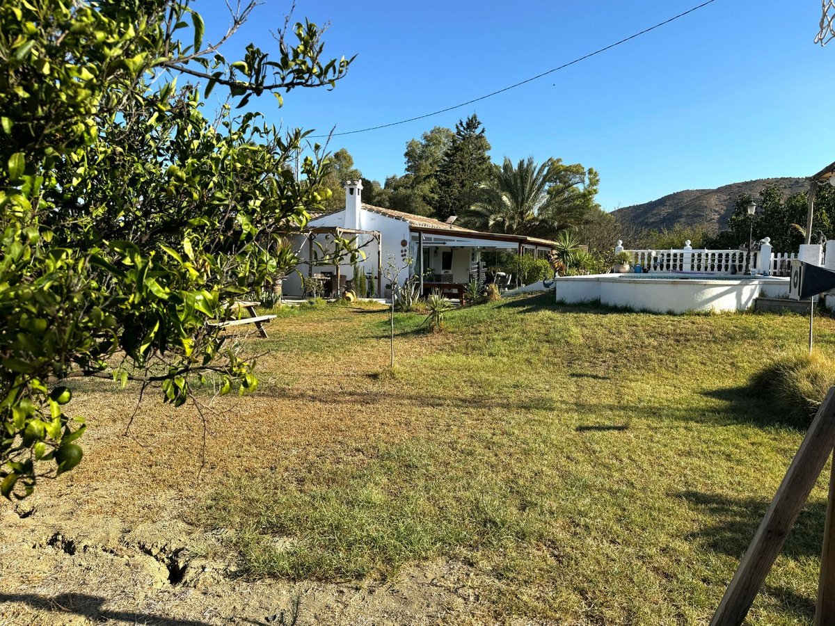 2 Bed, 1 Bath, HouseFor Sale, Alhaurin el Grande, Malaga