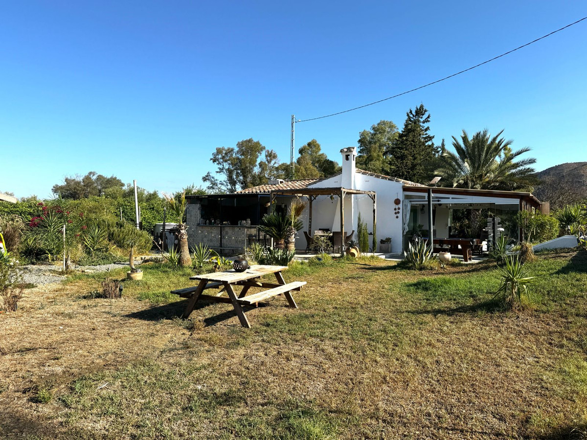 2 Bed, 1 Bath, HouseFor Sale, Alhaurin el Grande, Malaga