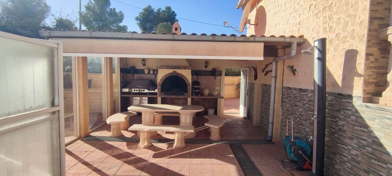 3 Bed, 2 Bath, HouseFor Sale, Pinoso, Alicante, 03650