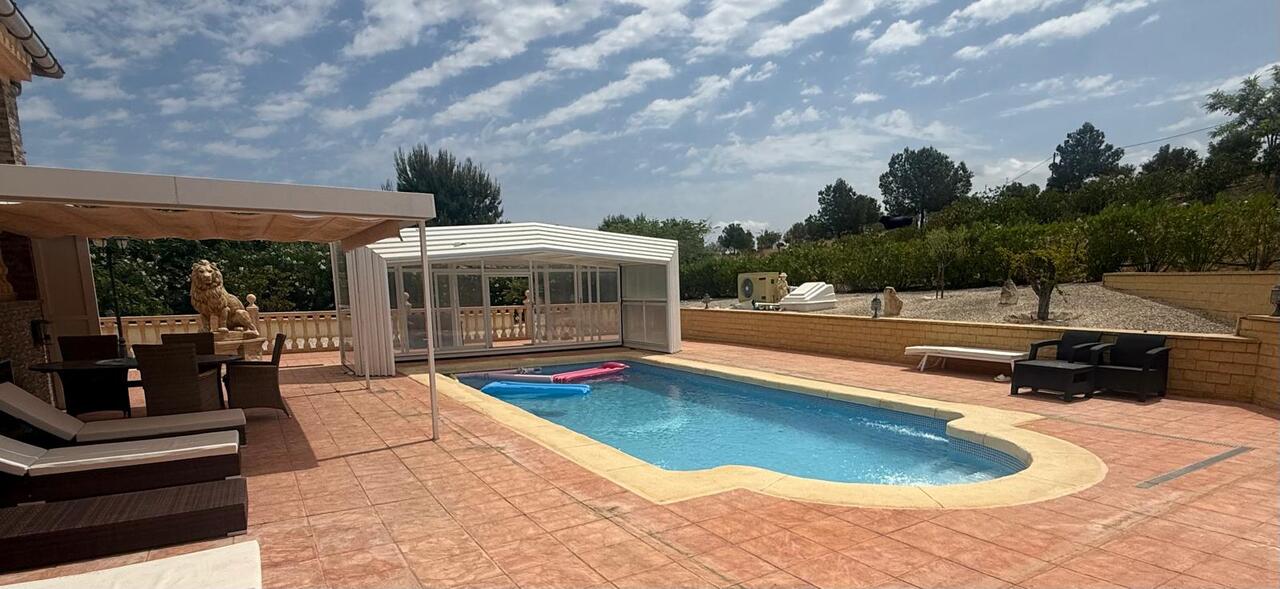 3 Bed, 2 Bath, HouseFor Sale, Pinoso, Alicante, 03650