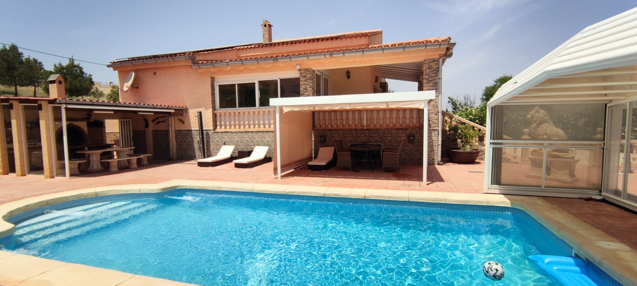 3 Bed, 2 Bath, HouseFor Sale, Pinoso, Alicante, 03650