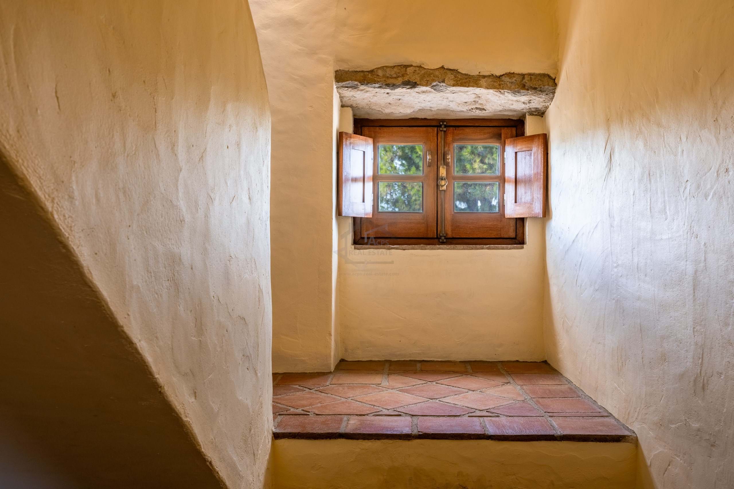 7 Bed, 5 Bath, HouseFor Sale, Sao Bras De Alportel, Faro, 8150-041