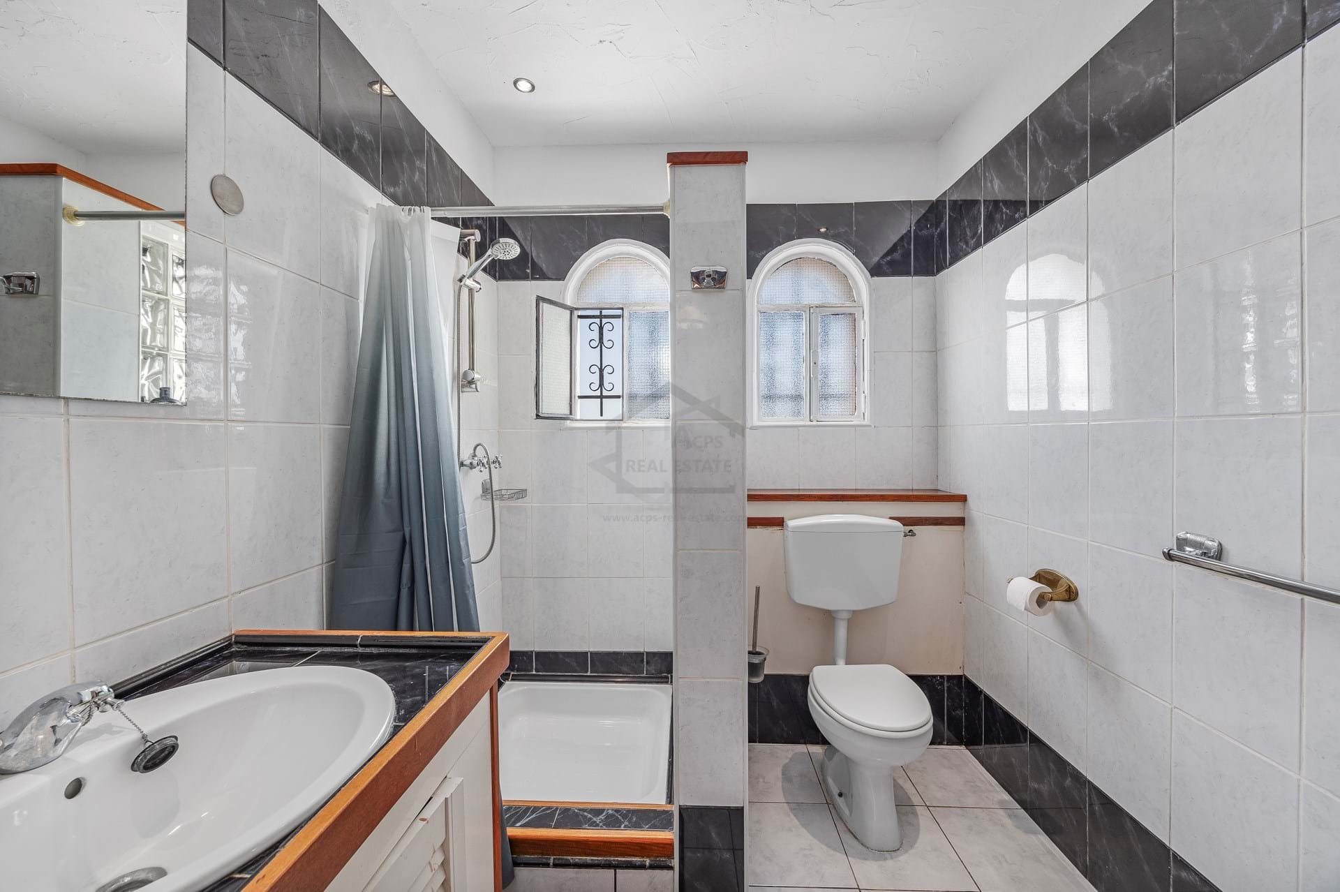 3 Bed, 2 Bath, HouseFor Sale, Loulé, Faro, 8100 3 Bed, 2 Bath, HouseFor Sale, Loulé, Faro, 8100
