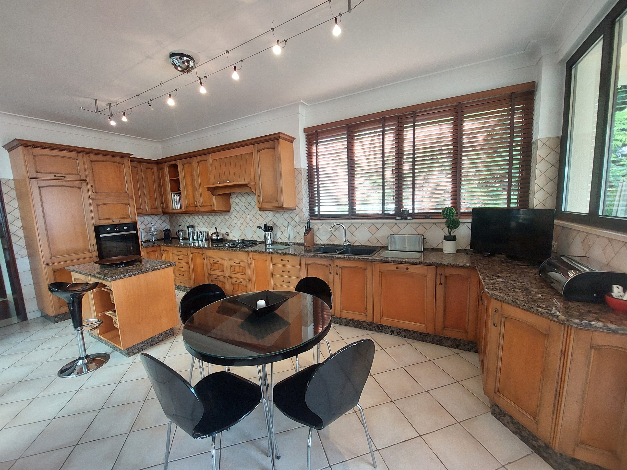 5 Bed, 6 Bath, HouseFor Sale, Loulé, Faro