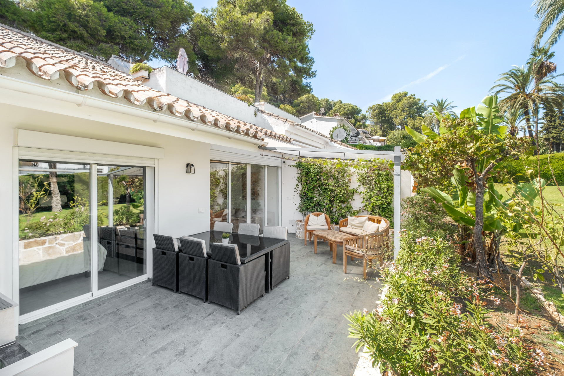 3 Bed, 2 Bath, ApartmentFor Sale, Marbella, Malaga