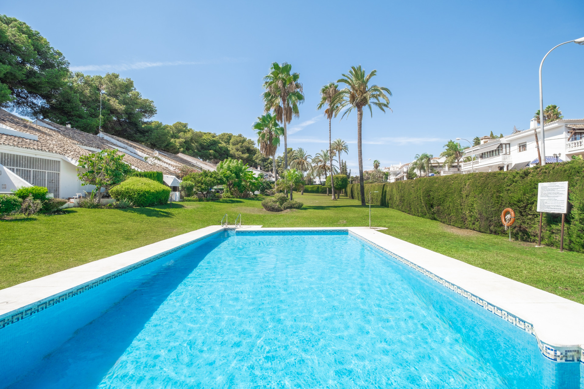 3 Bed, 2 Bath, ApartmentFor Sale, Marbella, Malaga