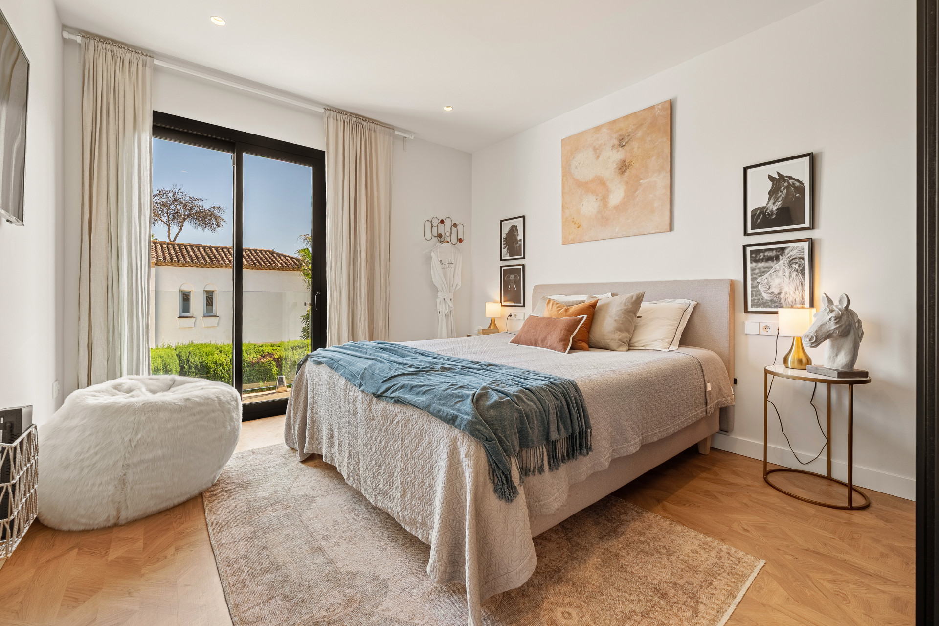 4 Bed, 3 Bath, HouseFor Sale, Marbella, Malaga