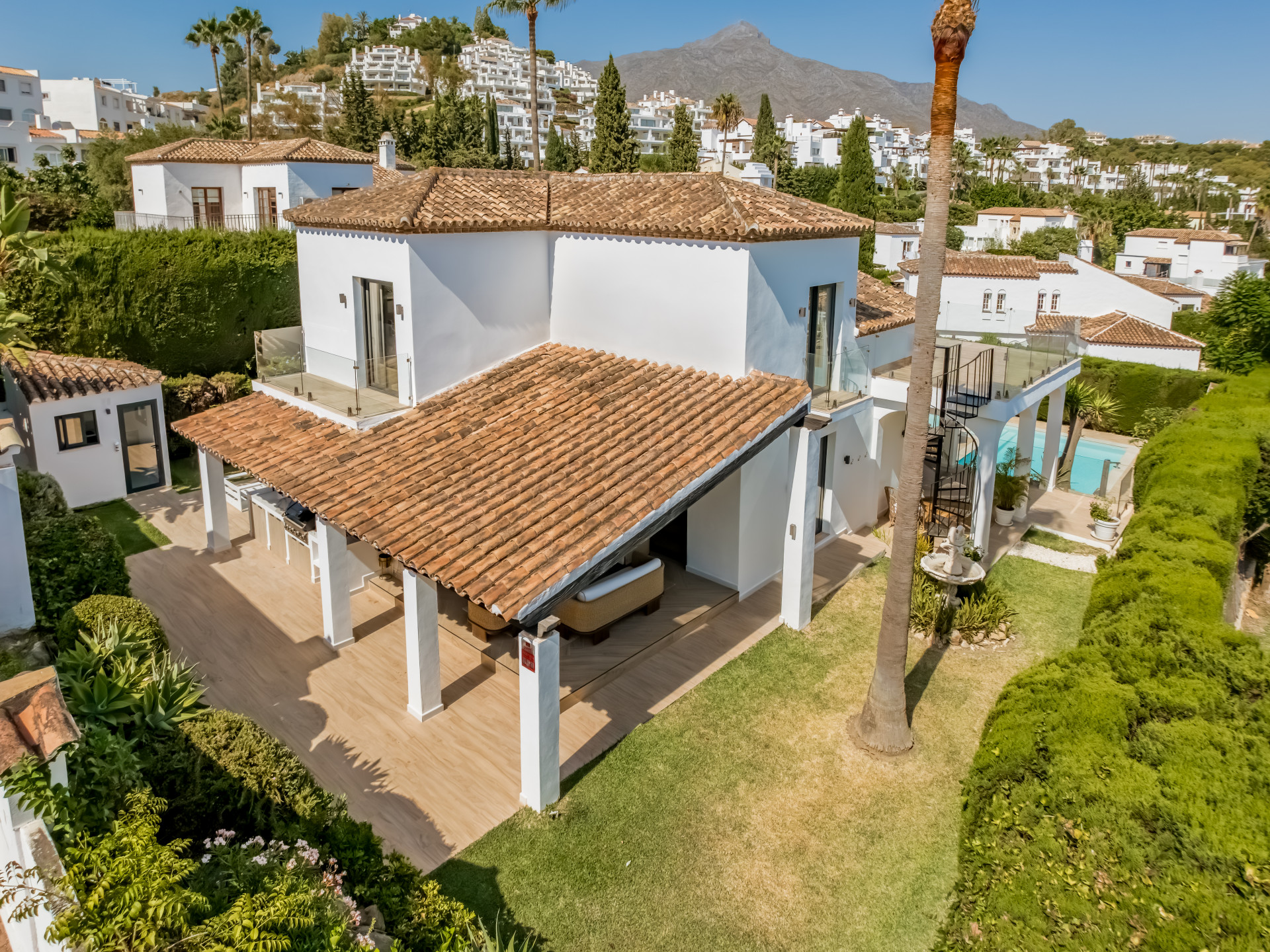 4 Bed, 3 Bath, HouseFor Sale, Marbella, Malaga