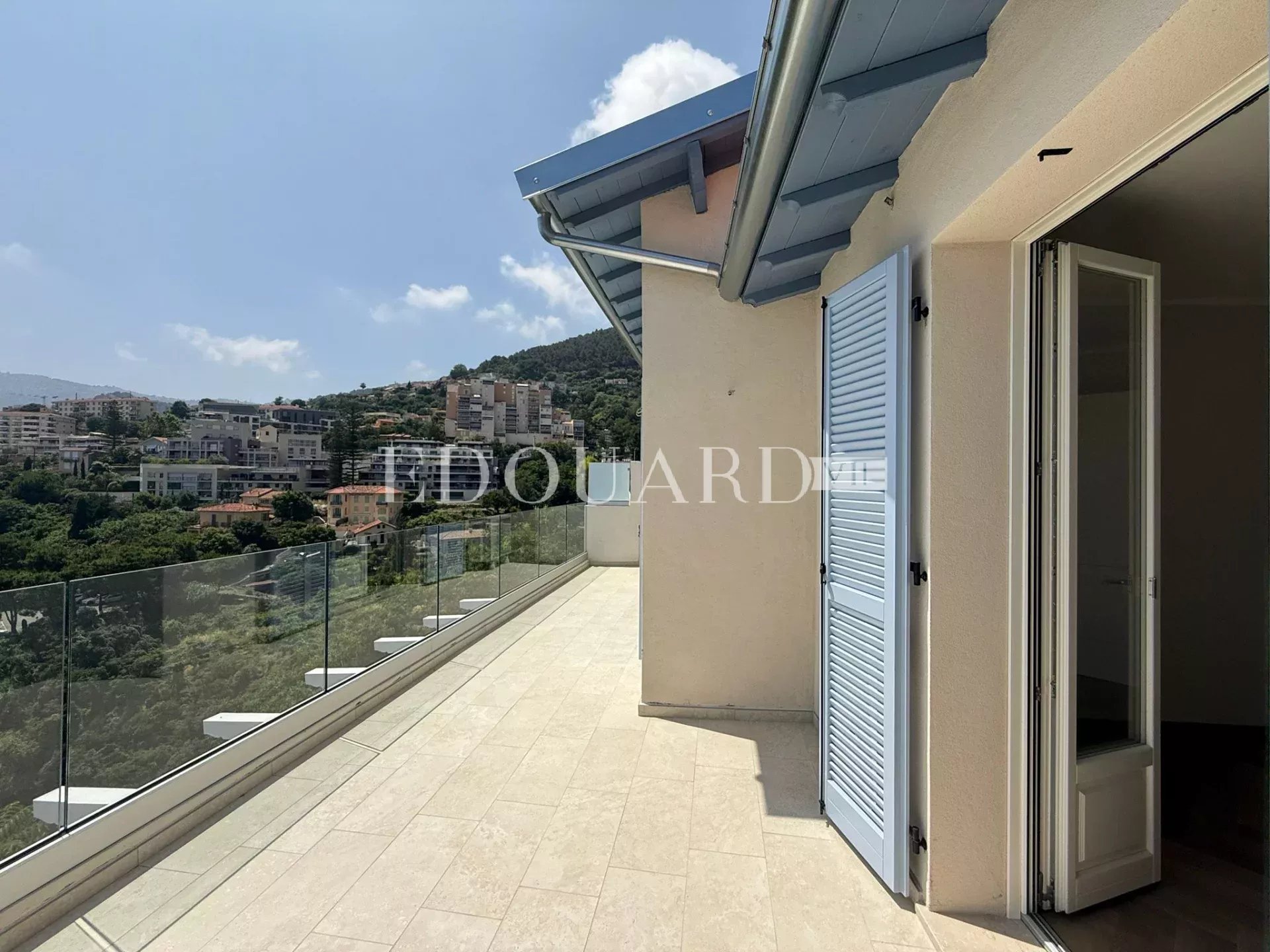 2 Bed, 1 Bath, ApartmentFor Sale, Roquebrune-Cap-Martin, Alpes-Maritimes
