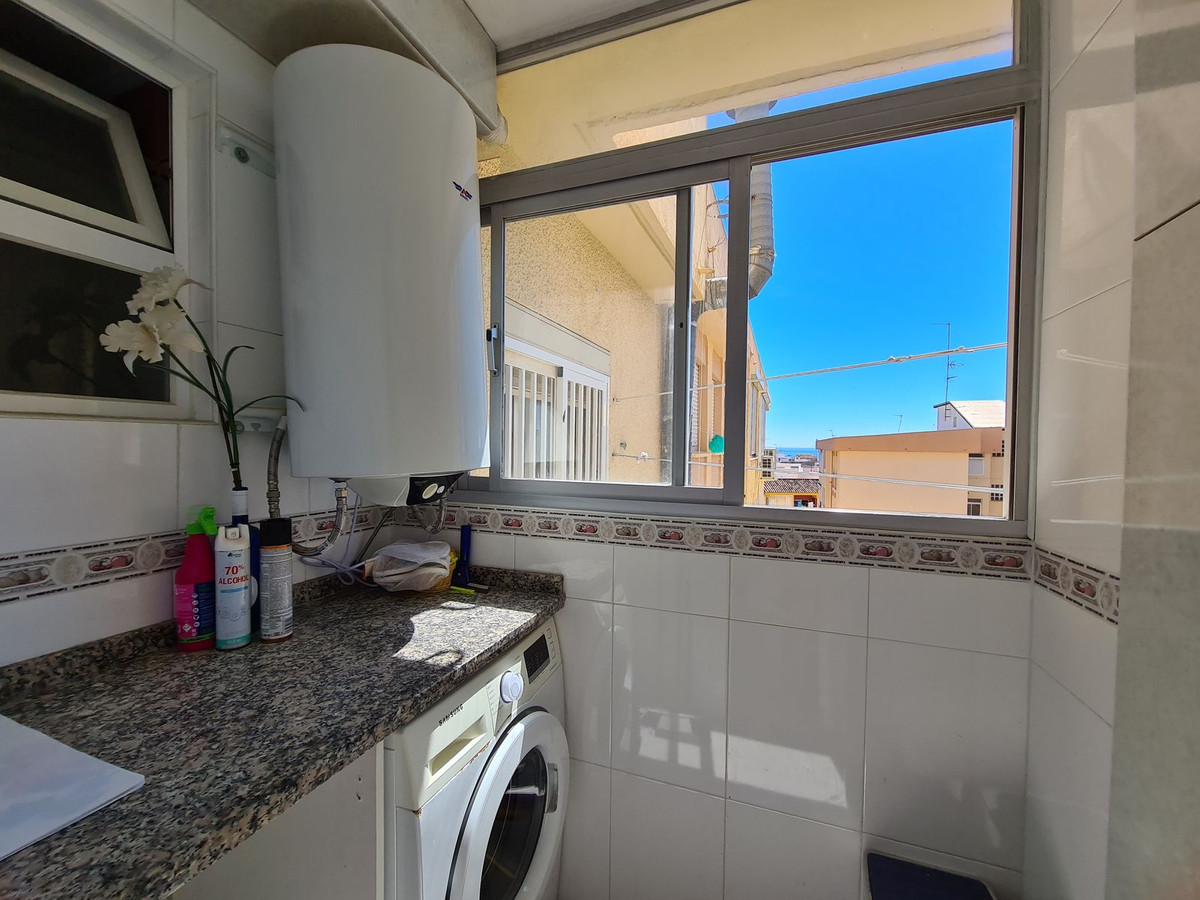 3 Bed, 1 Bath, ApartmentFor Sale, Estepona, Malaga
