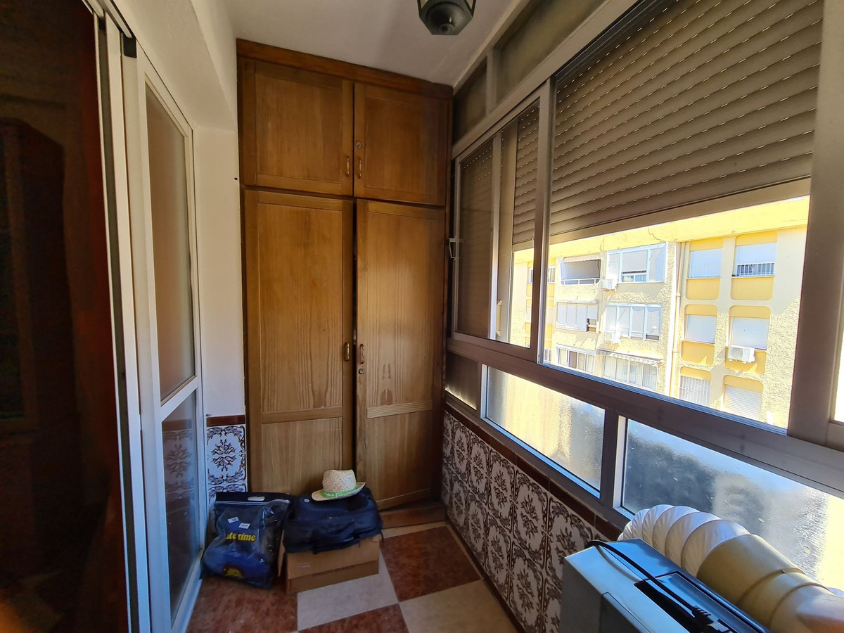 3 Bed, 1 Bath, ApartmentFor Sale, Estepona, Malaga