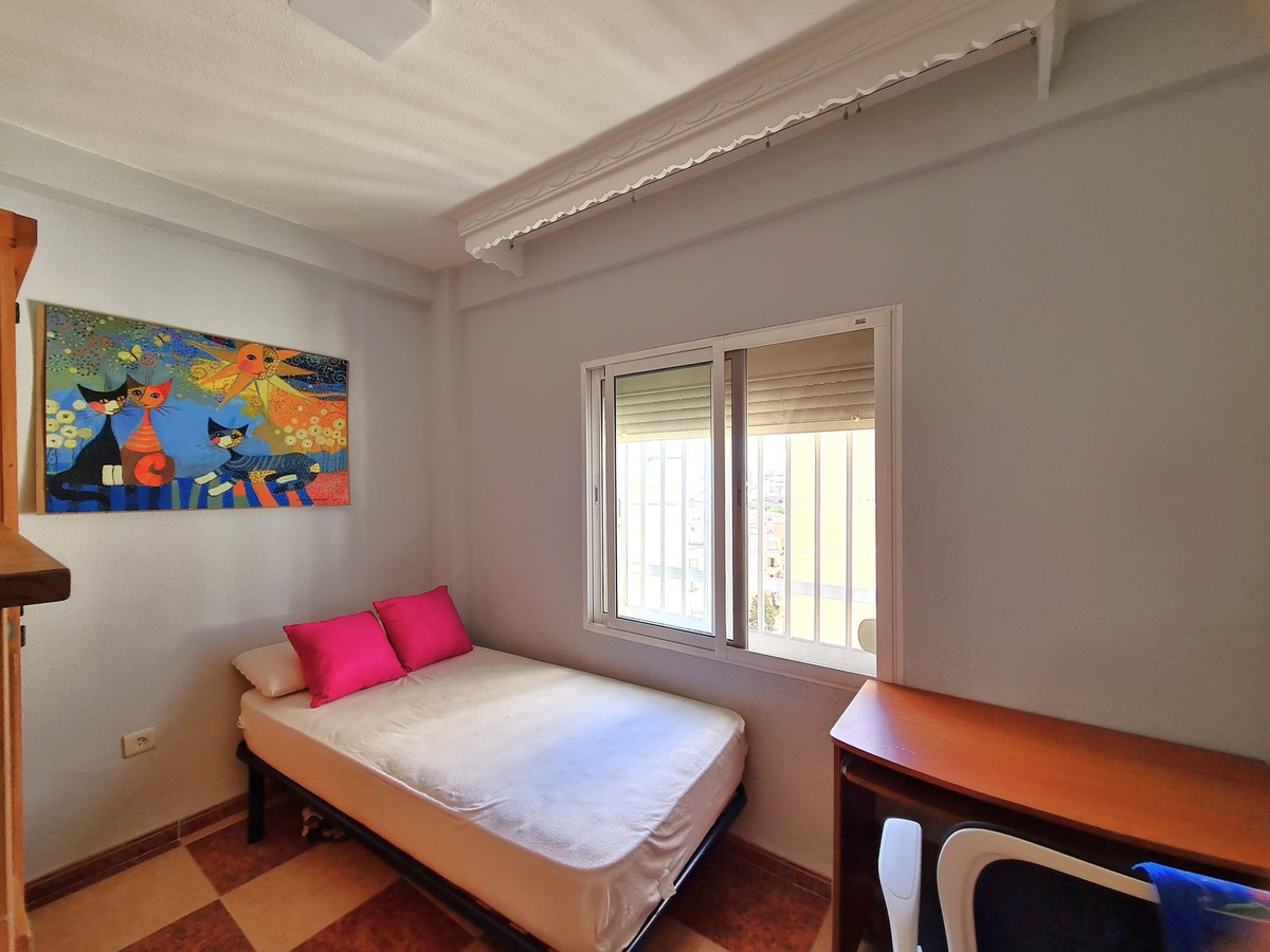 3 Bed, 1 Bath, ApartmentFor Sale, Estepona, Malaga
