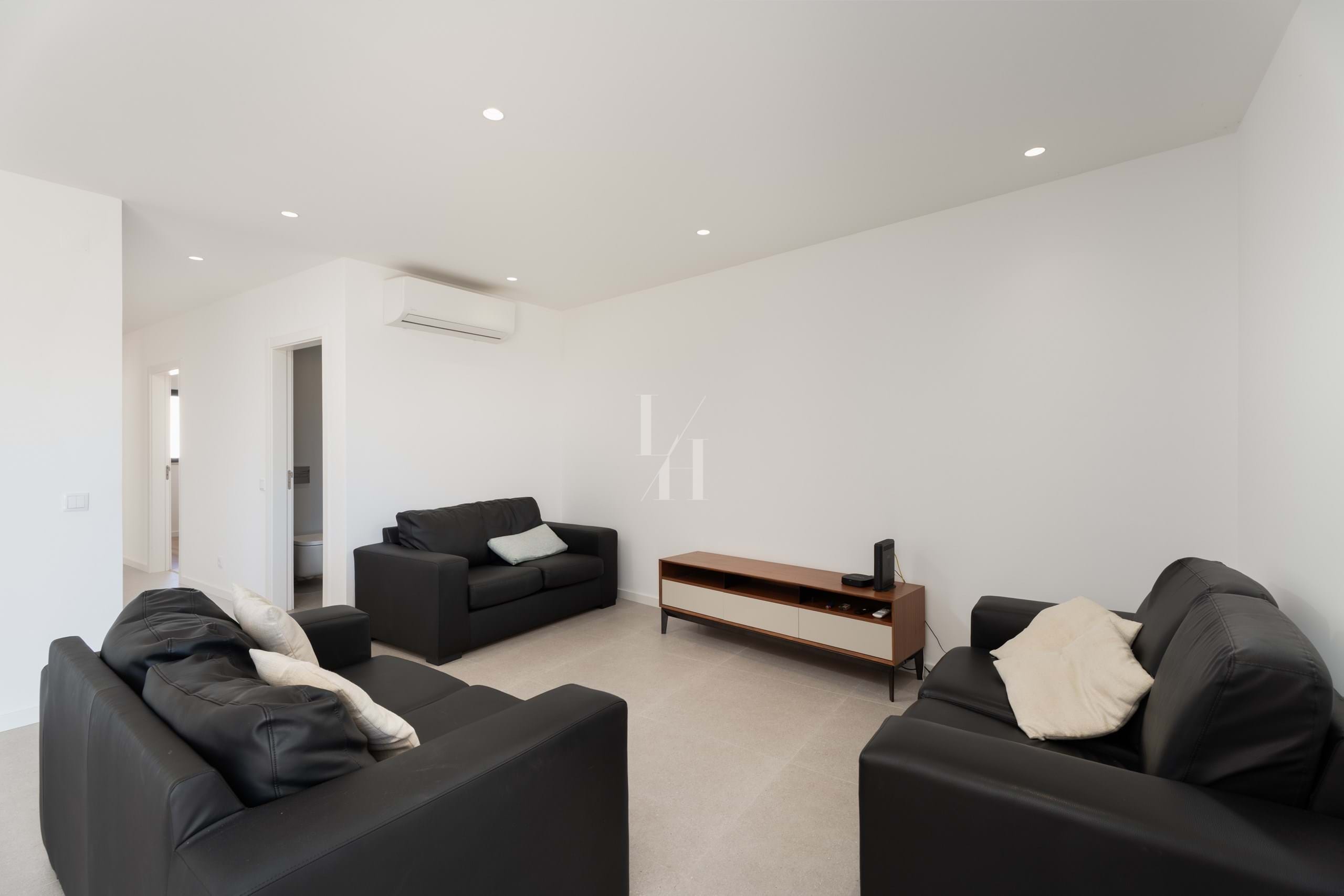 3 Bed, 2 Bath, ApartmentFor Sale, Olhos de Água, Albufeira, Faro, 8200-184