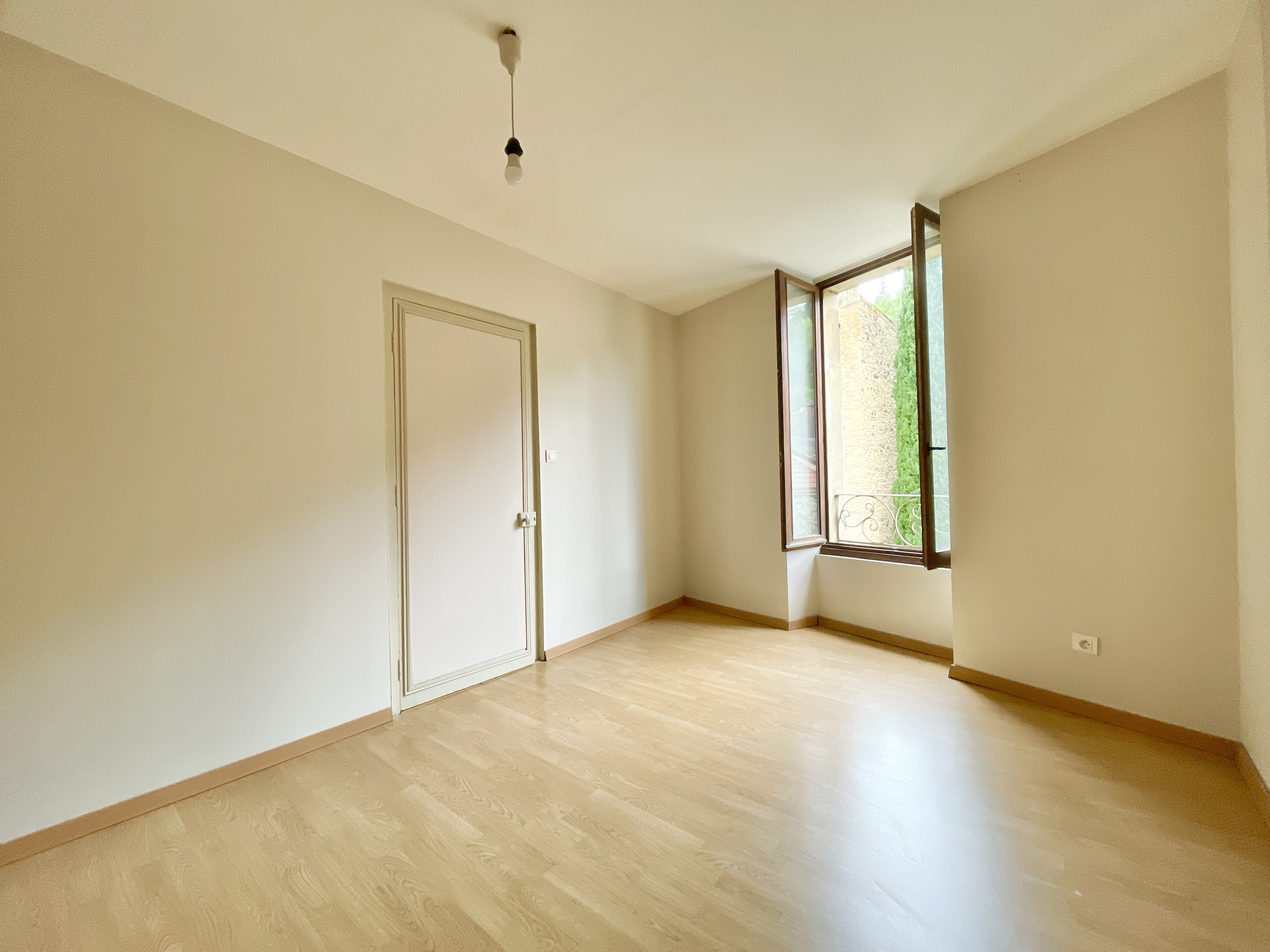 6 Bed, 1 Bath, HouseFor Sale, Le buisson de cadouin, Dordogne, Aquitaine, 24480