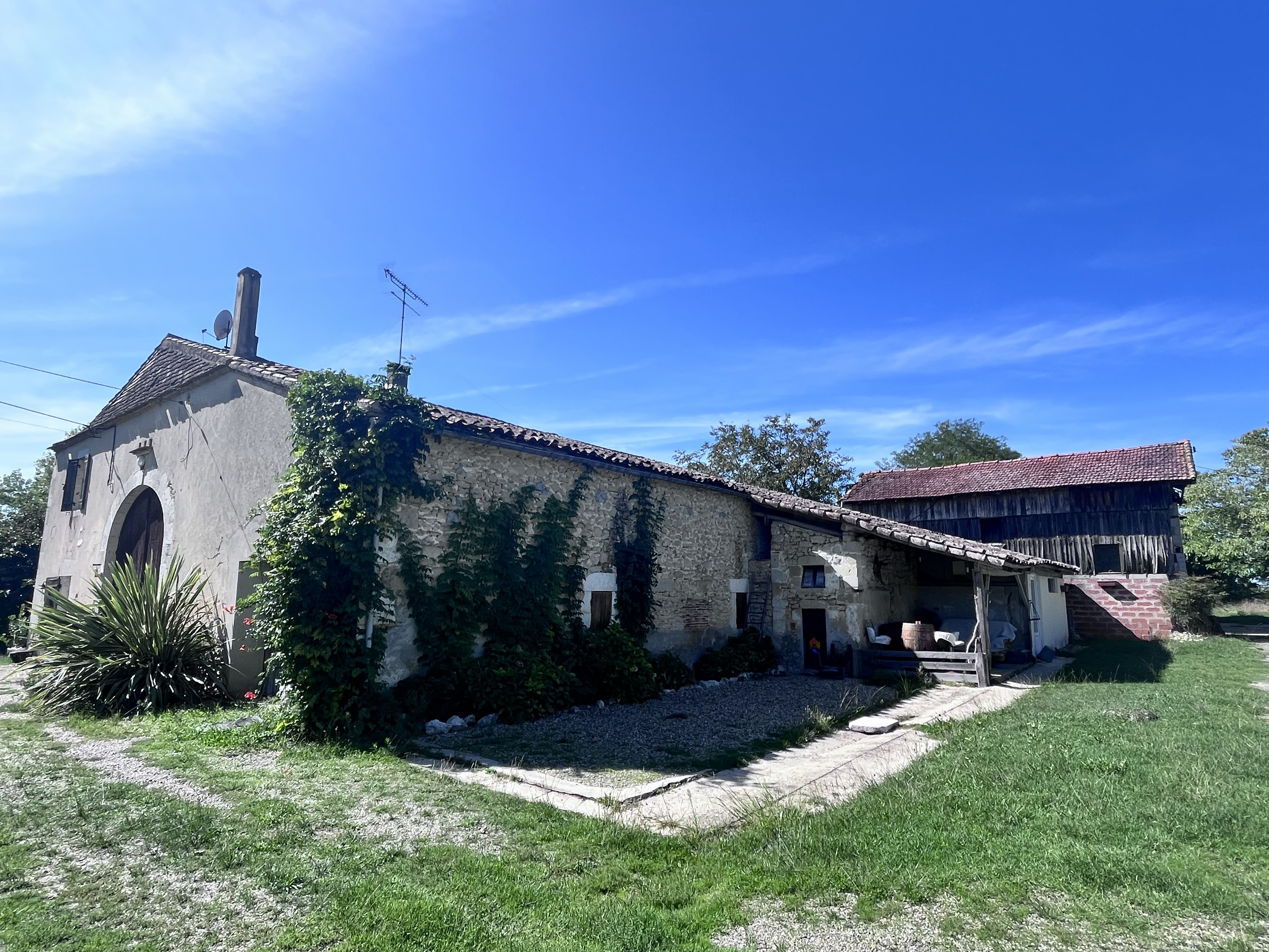 5 Bed, 1 Bath, HouseFor Sale, Allemans du dropt, Lot-et-Garonne, Aquitaine, 47800