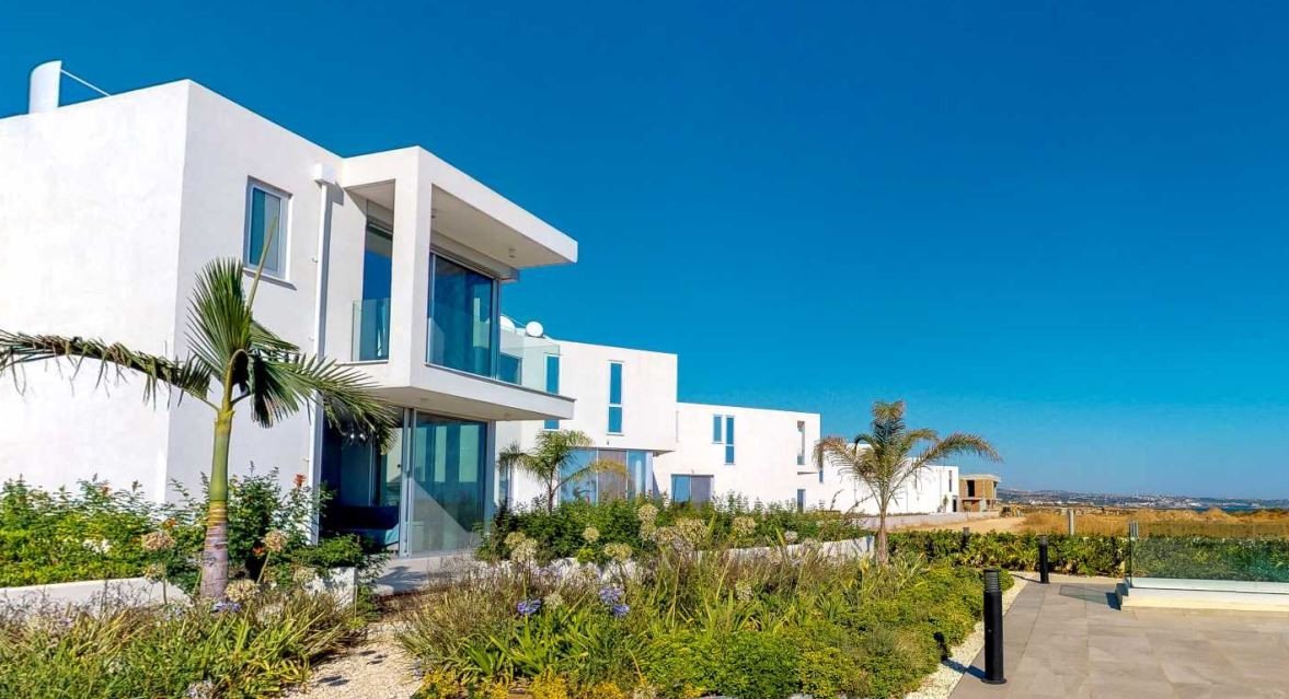 3 Bed, 2 Bath, HouseFor Sale, Coral Bay, Paphos