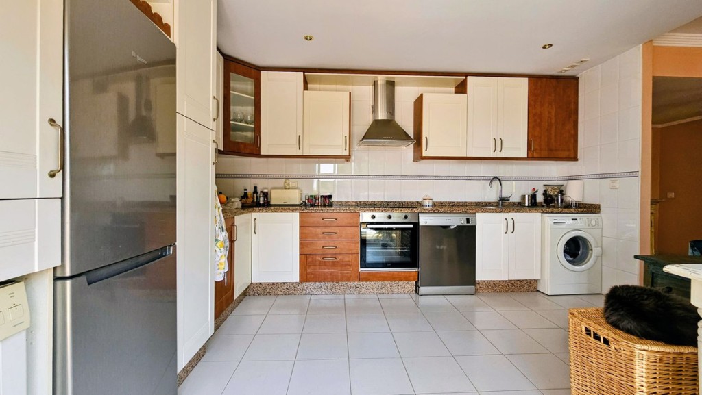 2 Bed, 2 Bath, ApartmentFor Sale, Elviria, Malaga