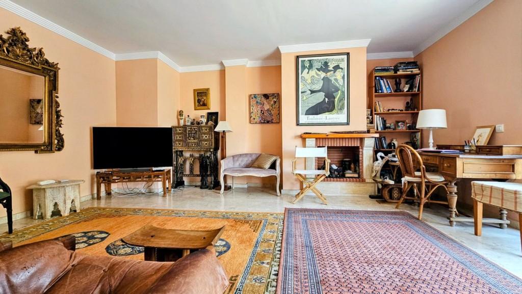 2 Bed, 2 Bath, ApartmentFor Sale, Elviria, Malaga