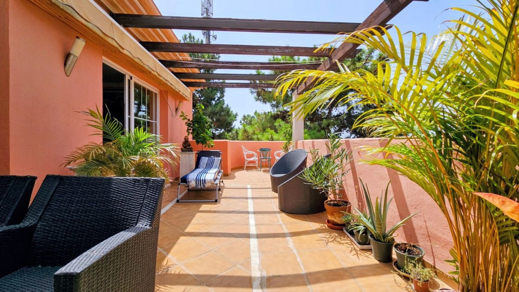 2 Bed, 2 Bath, ApartmentFor Sale, Elviria, Malaga