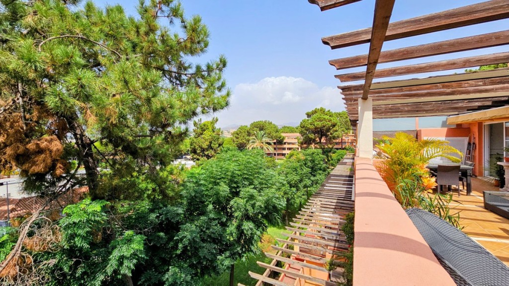 2 Bed, 2 Bath, ApartmentFor Sale, Elviria, Malaga