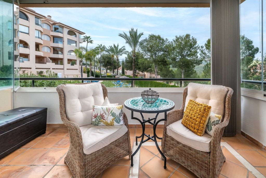 3 Bed, 3 Bath, ApartmentFor Sale, Elviria, Malaga