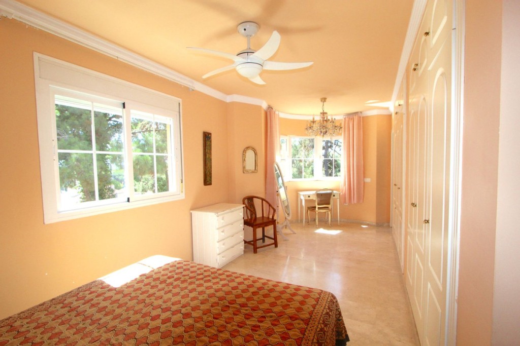 2 Bed, 2 Bath, ApartmentFor Sale, Elviria, Malaga