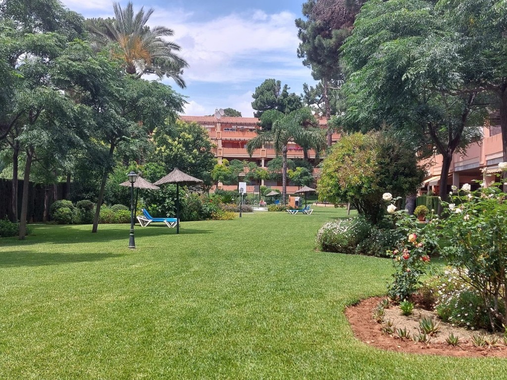 2 Bed, 2 Bath, ApartmentFor Sale, Elviria, Malaga