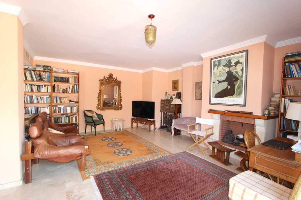 2 Bed, 2 Bath, ApartmentFor Sale, Elviria, Malaga